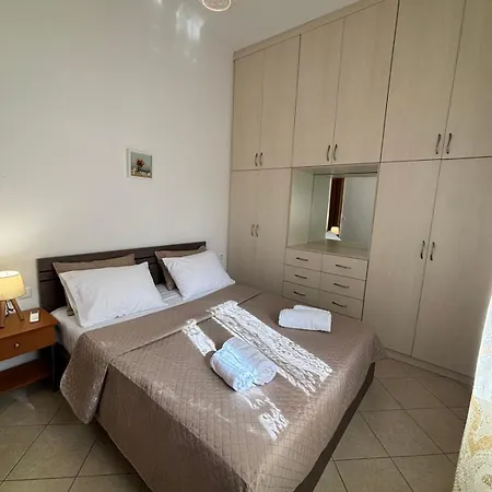 Petrounas House * Kythira Town